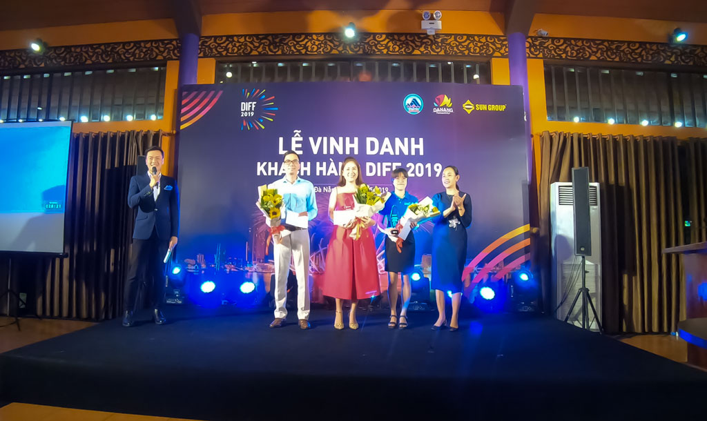 Rực Rỡ Việt Nam vinh dự là Top 1 pháo hoa DIFF 2019